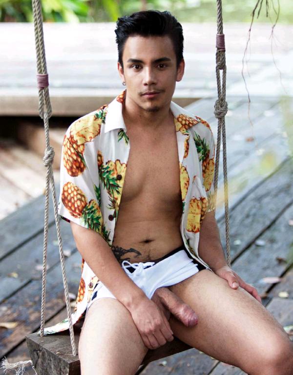 MAN-OMG-7---JOEY-RAINING-BOY